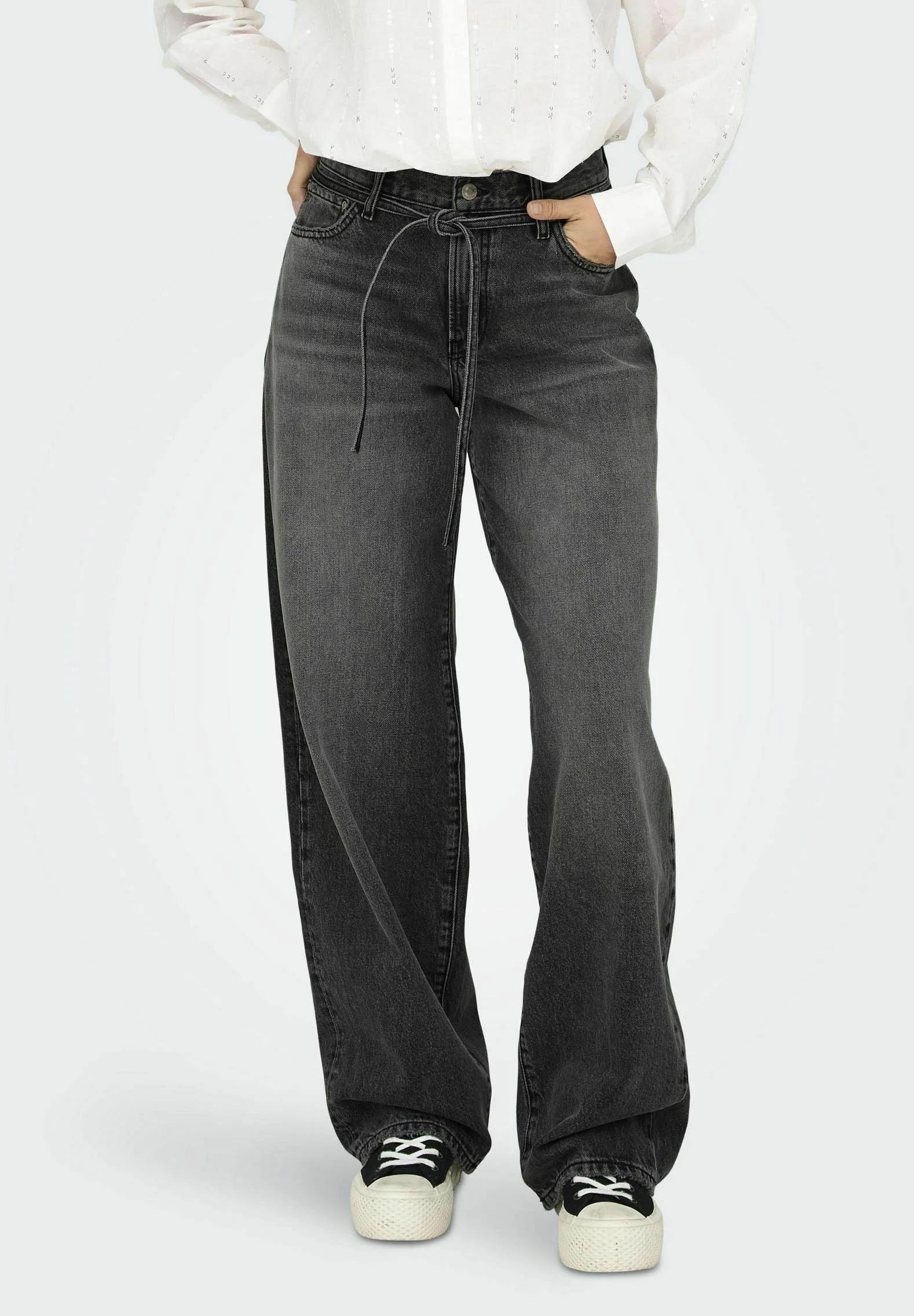 Largo Rebel — Washed Black